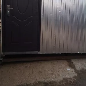 Дверь металлическая размеры (по коробке):  86*205 см  и 96*205 см 