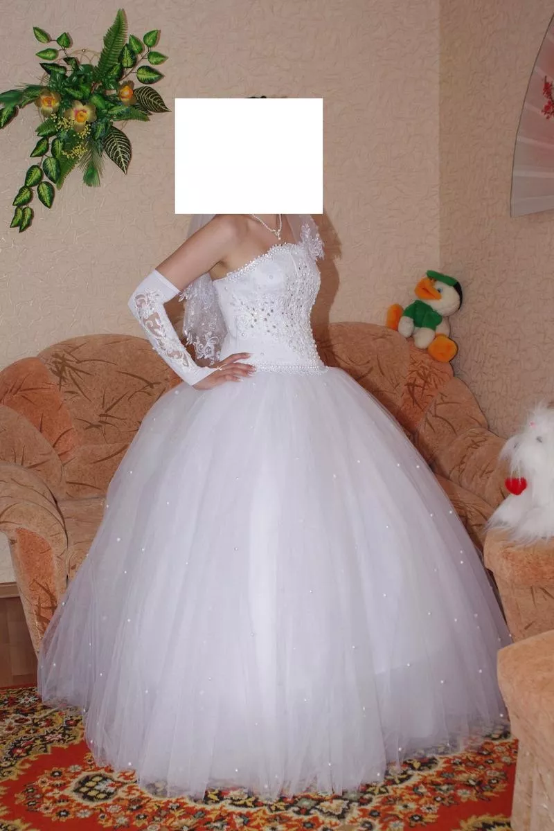 Продам свадебное платье в хорошем состоянии размер 42-46